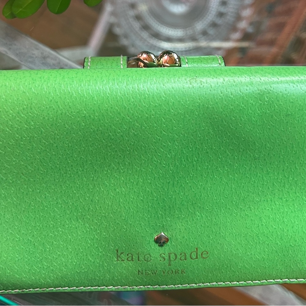 Vintage Kate Spade Green Leather Wallet Double Snap Closure Gold Accents - Picture 5 of 8